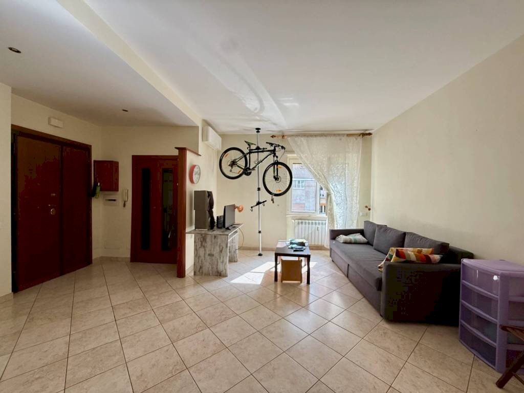 Salone - Trilocale via Genzano, Roma - foto 3