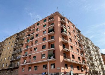 Facciata - Trilocale via Genzano, Roma - foto 8