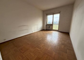 Camera da letto - Quadrilocale corso Eusebio Giambone, 63, Torino (zona Lingotto) - foto 16