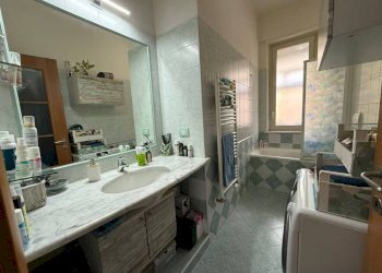 Bagno - Trilocale via Tunisi, 63/11, Torino (zona Lingotto) - foto 15