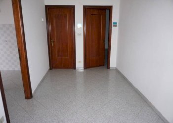 Interno palazzo - Trilocale via Costanzo Grillone, 6, Genova (zona Cornigliano) - foto 3