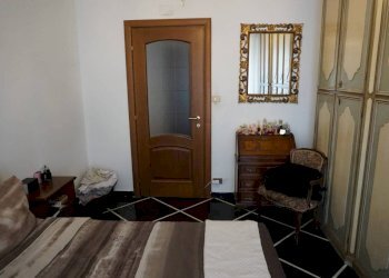 Camera da letto - Bilocale via dei Landi, 1, Genova (zona Sampierdarena) - foto 8