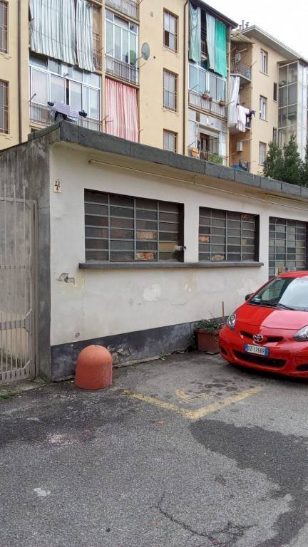 Cortile interno - Negozio via Zumaglia, 77, Torino (zona Parella) - foto 1