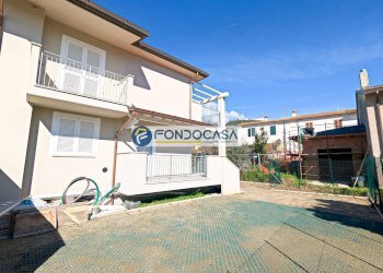 esterno - Villa Via Don Eugenio Benedetti
 
15, Camaiore - foto 2