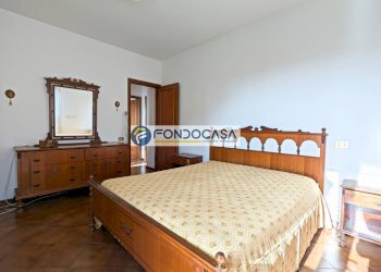 camera matrimoniale 1 - Appartamento Massarosa, Via dei Ghivizzani
 
61, Massarosa - foto 10