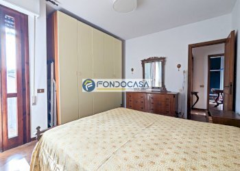 camera matrimoniale 1 - Appartamento Massarosa, Via dei Ghivizzani
 
61, Massarosa - foto 12