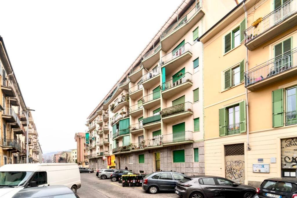 Facciata - Three-room apartment via Andorno, 33, Torino (neighborhood Vanchiglietta) - photo 1