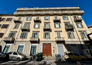 Facciata - Four-room apartment via Giambattista Gropello, 4, Torino (neighborhood Cit Turin) - photo 2