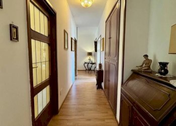 Corridoio - Four-room apartment via Giambattista Gropello, 4, Torino (neighborhood Cit Turin) - photo 11