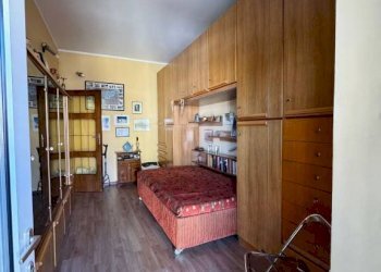 Camera da letto - Four-room apartment via Giambattista Gropello, 4, Torino (neighborhood Cit Turin) - photo 15