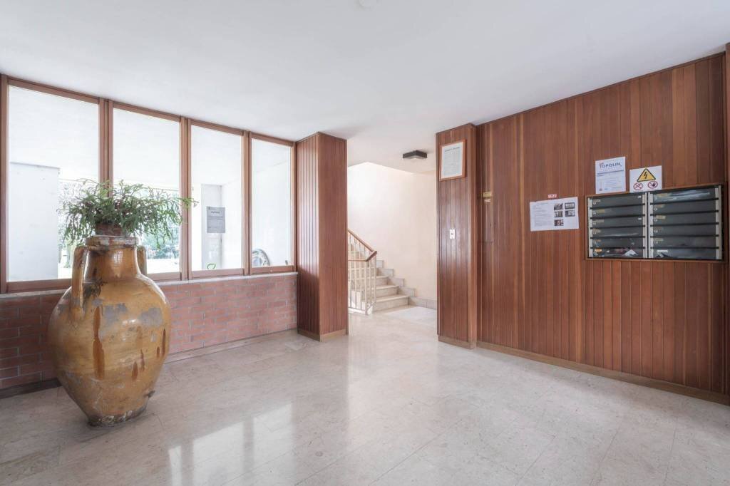 Interno palazzo - Appartamento via Pallanza, 38, Torino (zona Vanchiglietta) - foto 2