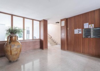 Interno palazzo - Apartment via Pallanza, 38, Torino (neighborhood Vanchiglietta) - photo 2