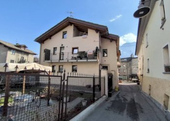 Zona - One-room apartment via Mont Gelé, 6, Aosta - photo 2