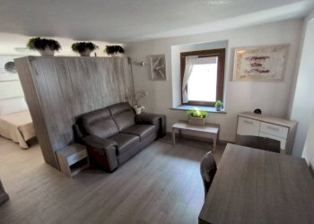 Salone - One-room apartment via Mont Gelé, 6, Aosta - photo 5