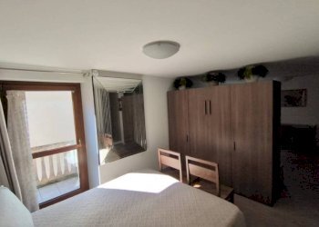 Camera da letto - Bilocale via Mont Zerbion, 5, Aosta - foto 8