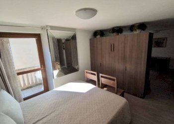 Camera da letto - Bilocale via Mont Zerbion, 5, Aosta - foto 9