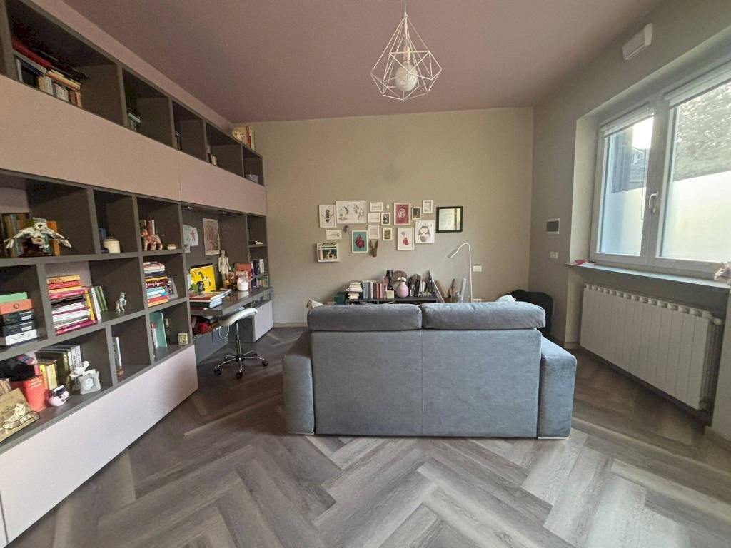 Salone - Three-room apartment via Donaudi, 10, Castiglione Torinese - photo 2