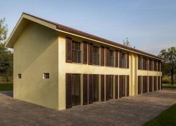 Facciata - Trilocale via di Corticella, 116, Bologna (zona Bolognina) - foto 1