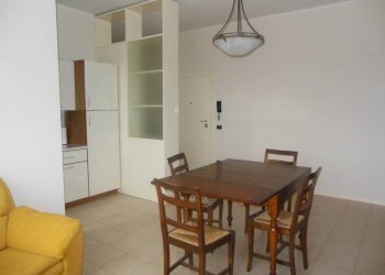 Salone - Three-room apartment viale Jacopo Barozzi, Modena (neighborhood Circoscrizione 1) - photo 3