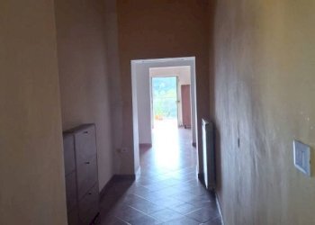 Corridoio - Three-room apartment via Barone Nicola Nisco, 87, San Giorgio del Sannio - photo 7