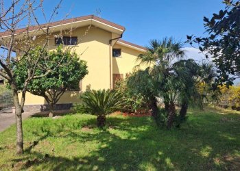 Giardino - Villa via Costa d'Arco, San Giorgio del Sannio - foto 1