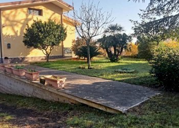 Giardino - Villa via Costa d'Arco, San Giorgio del Sannio - foto 5