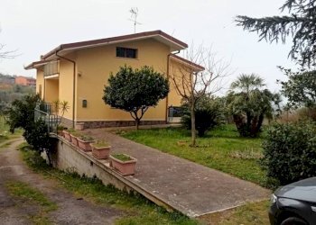 Giardino - Villa via Costa d'Arco, San Giorgio del Sannio - foto 14