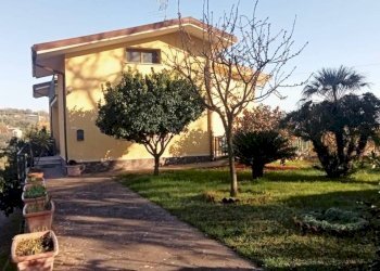 Giardino - Villa via Costa d'Arco, San Giorgio del Sannio - foto 17