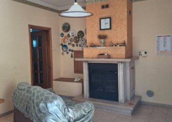 Salone - Villa via Costa d'Arco, San Giorgio del Sannio - foto 29