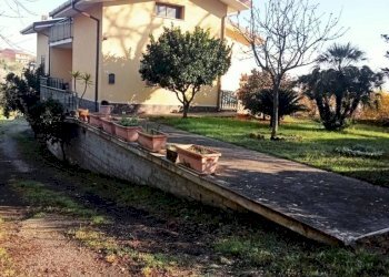 Giardino - Villa via Costa d'Arco, San Giorgio del Sannio - foto 31