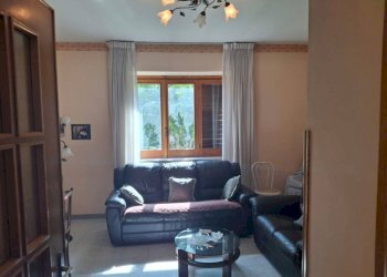 Salone - Villa via Costa d'Arco, San Giorgio del Sannio - foto 33