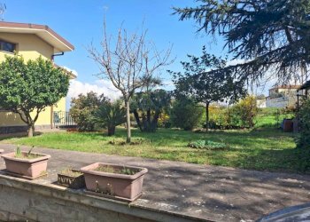 Giardino - Villa via Costa d'Arco, San Giorgio del Sannio - foto 38