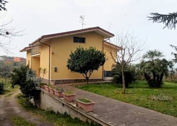 Giardino - Villa via Costa d'Arco, San Giorgio del Sannio - foto 42