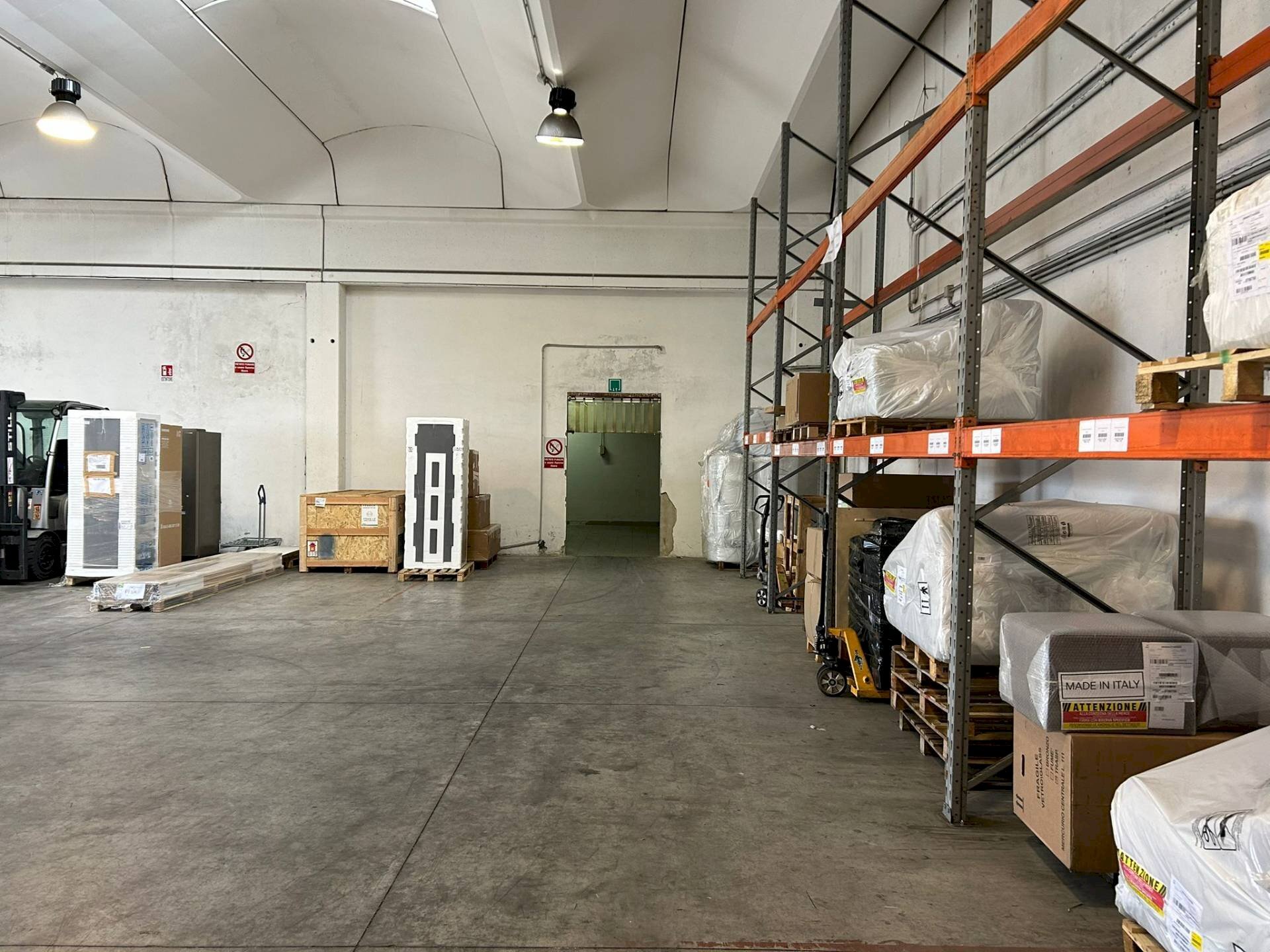 Foto 2 - Commercial Activity viale piemonte
 
6, Cascina - photo 2