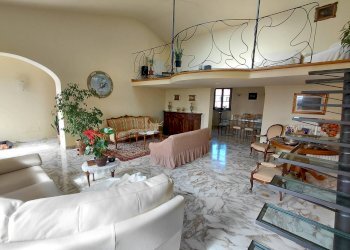 Foto 1 - Villa a Schiera Via Putignano
 
327, Pisa - foto 1