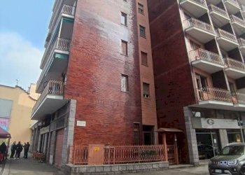 Facciata - Bilocale via Luigi Boccherini, 22, Torino (zona Rebaudengo) - foto 2