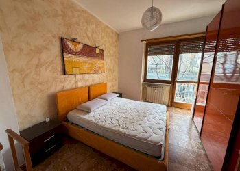 Camera da letto - Bilocale via Luigi Boccherini, 22, Torino (zona Rebaudengo) - foto 19