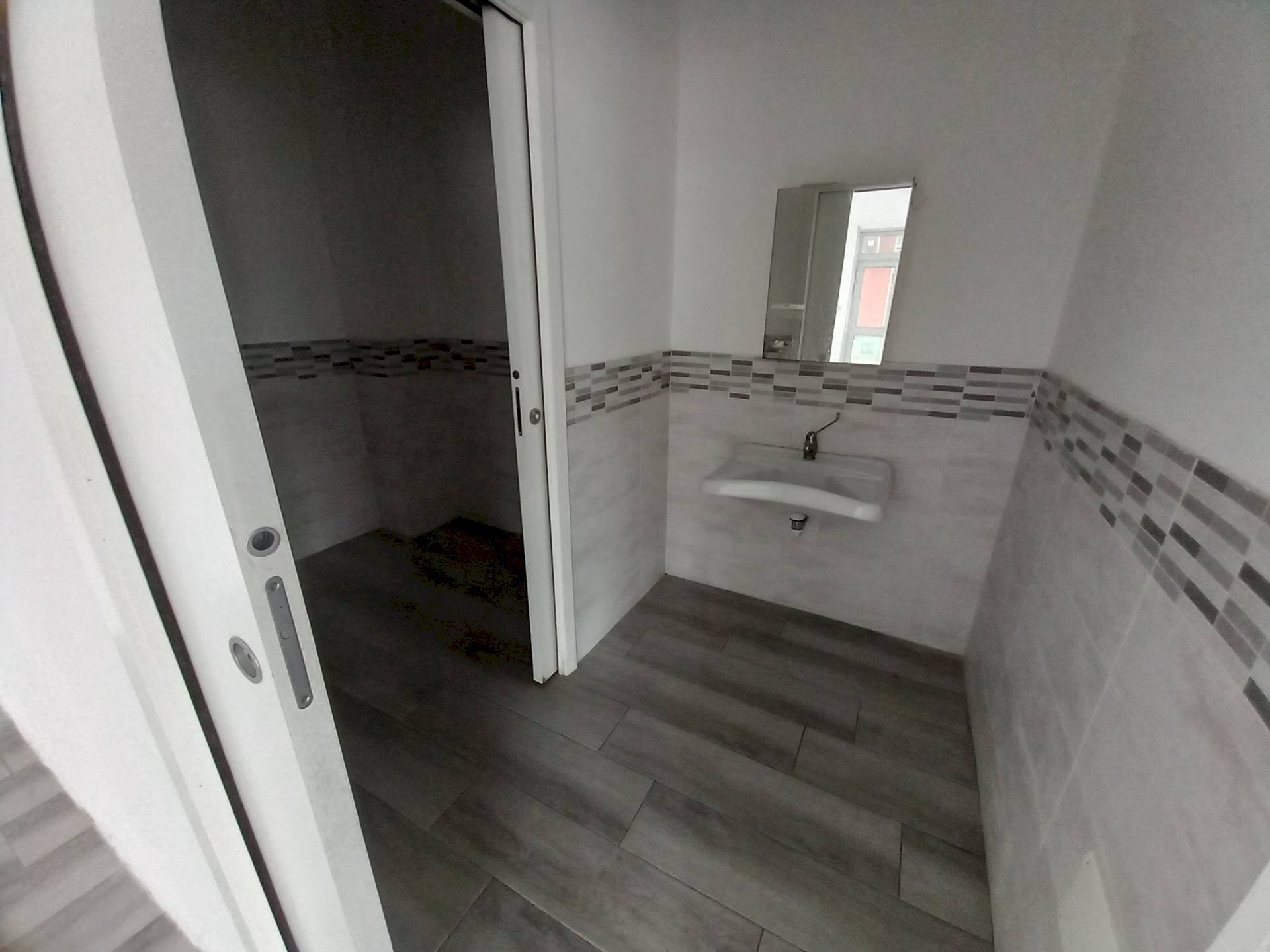 Foto 2 - Attività Commerciale via Lavoria
 
1, Crespina Lorenzana - foto 2