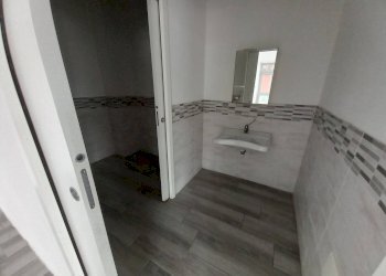 Foto 2 - Commercial Activity via Lavoria
 
1, Crespina Lorenzana - photo 2