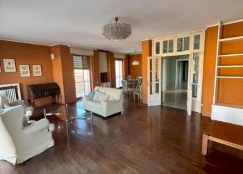 Salone - Appartamento piazza della Libertà, 15, Alessandria - foto 5