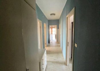 Corridoio - Appartamento piazza della Libertà, 15, Alessandria - foto 20