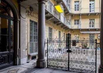 Cortile interno - Quadrilocale corso San Martino, 4, Torino (zona Centro) - foto 3