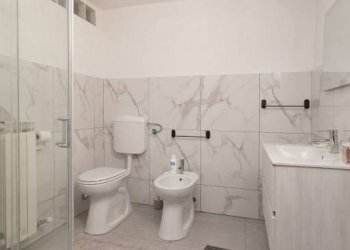 Bagno - Quadrilocale corso San Martino, 4, Torino (zona Centro) - foto 17