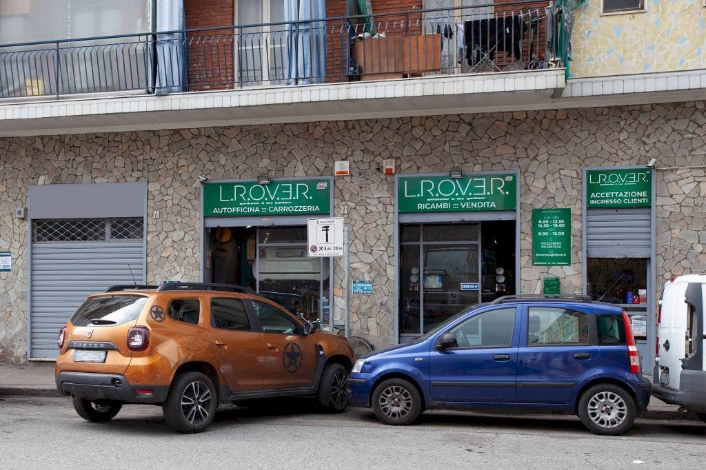 Facciata - Shop via Umberto Giordano, 3, Torino (neighborhood Barriera Milano) - photo 1