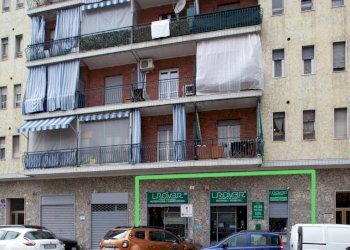 Facciata - Shop via Umberto Giordano, 3, Torino (neighborhood Barriera Milano) - photo 1