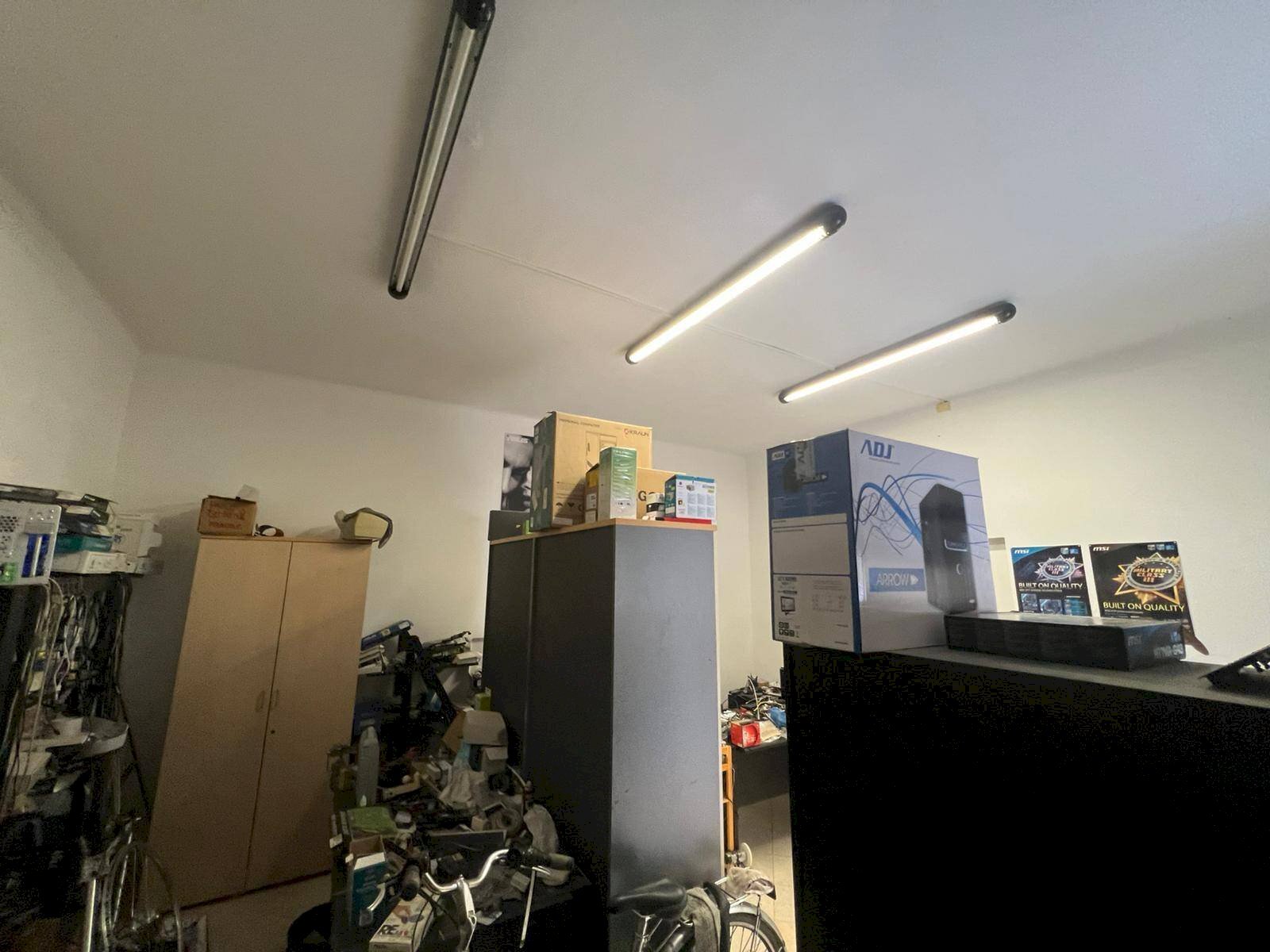 Foto 3 - Attività Commerciale Piazza Mazzini
 
1, Livorno - foto 3