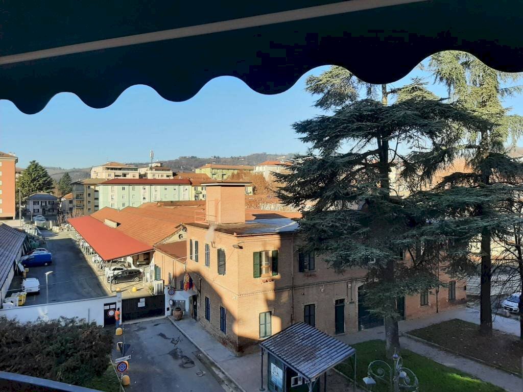 Vista - Bilocale corso Camillo Benso di Cavour, 71, Acqui Terme - foto 2