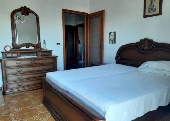 Camera da letto - Quadrilocale viale Belvedere, 3, Morsasco - foto 15