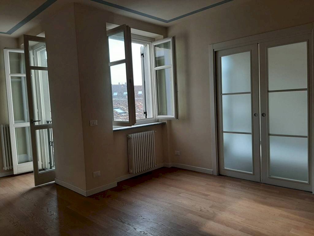 Salone - Quadrilocale piazza San Guido, 26, Acqui Terme - foto 2