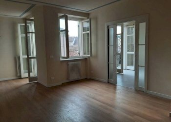 Salone - Quadrilocale piazza San Guido, 26, Acqui Terme - foto 1